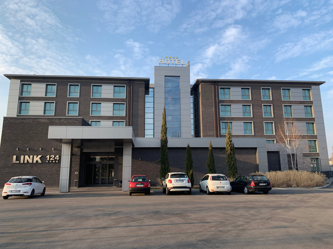 Link 124 Hotel主图