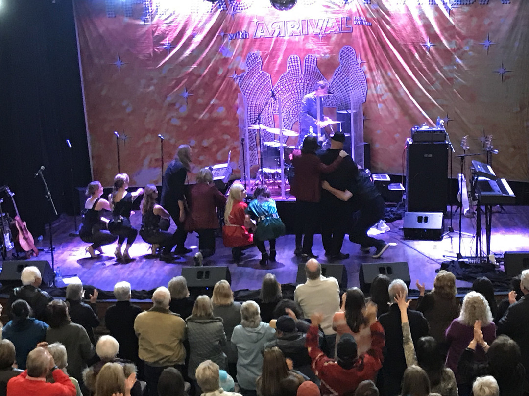 Cactus Theater-拉伯克县必去景点