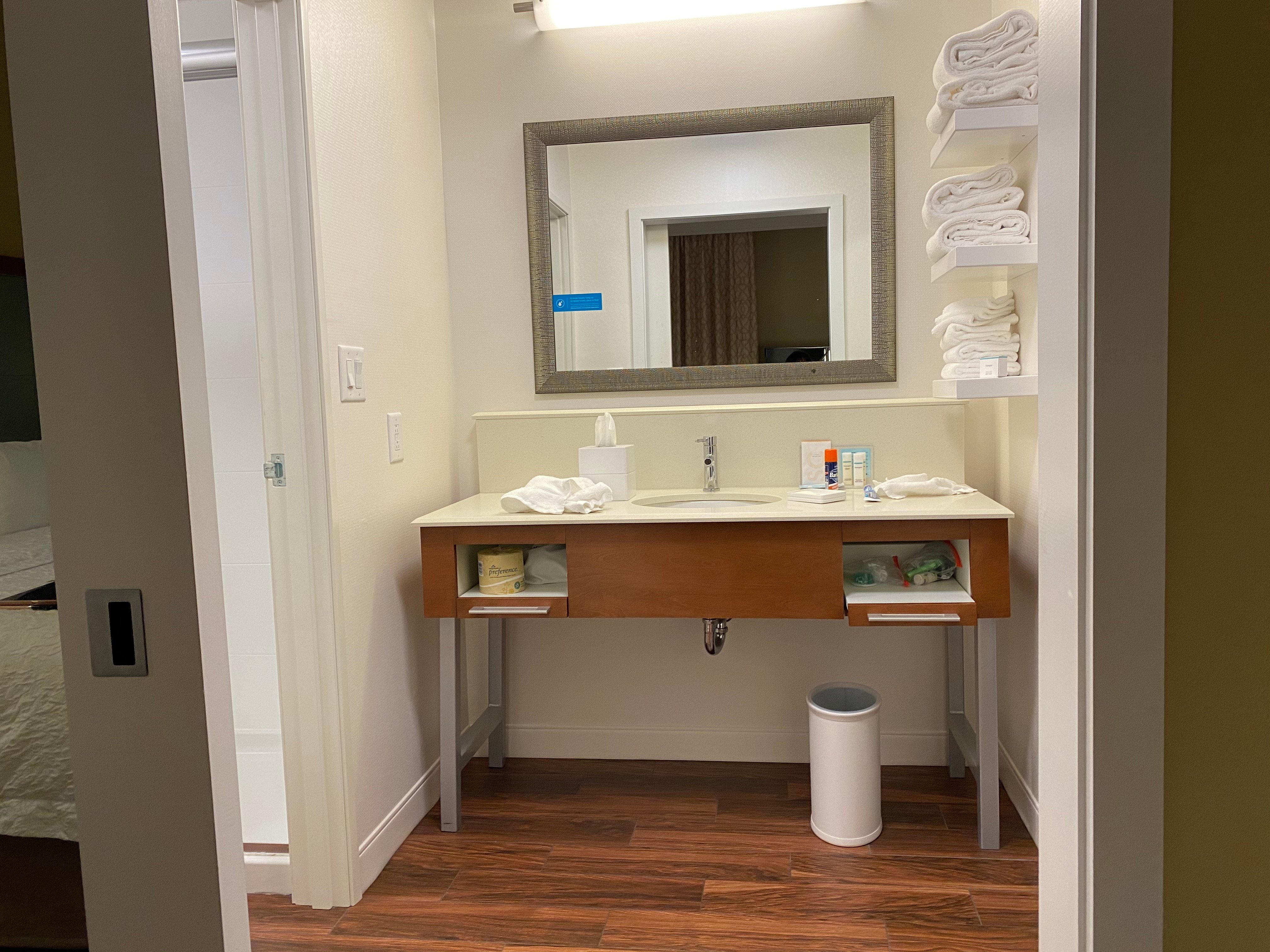 Hampton Inn & Suites Charleston Airport-浴室