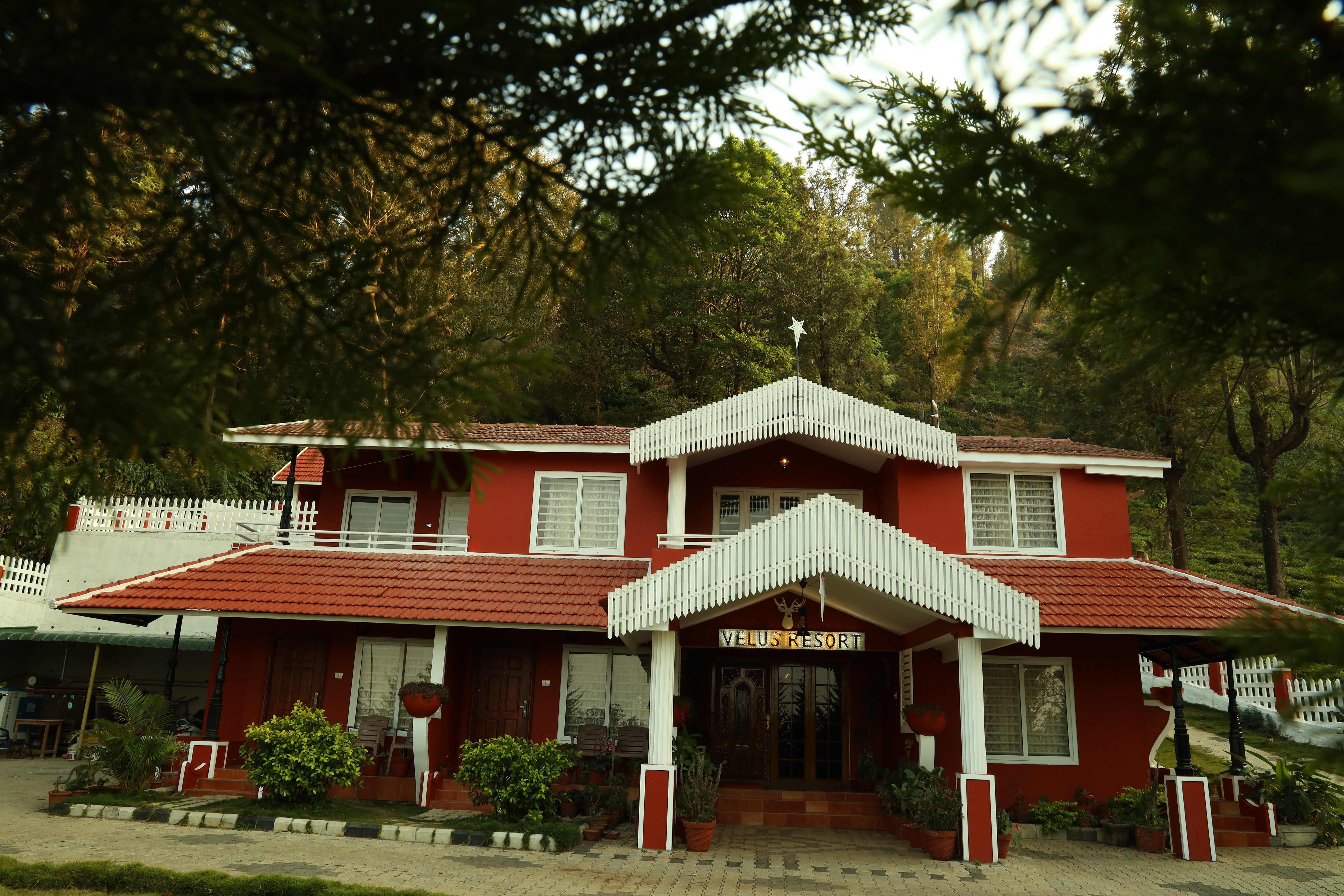 Velu's Resort-官方
