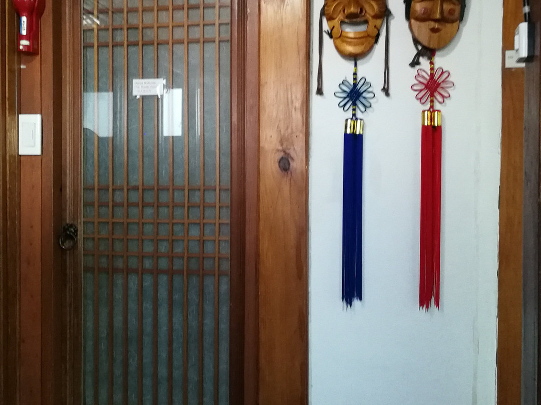 北村半山韩屋主图