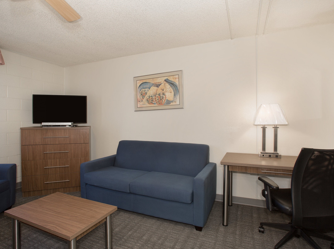 IHG Army Hotels Main Complex Buildings主图