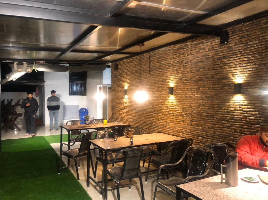 Hotel Whispering Oaks主图