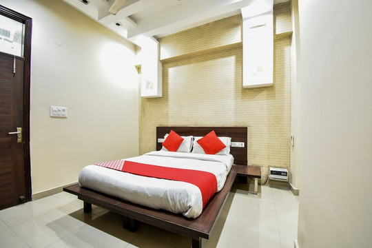 OYO2615上神酒店主图