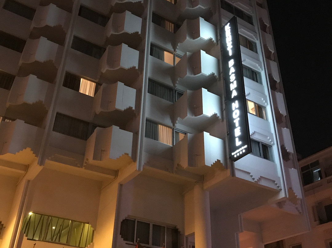 巴斯马肯兹酒店