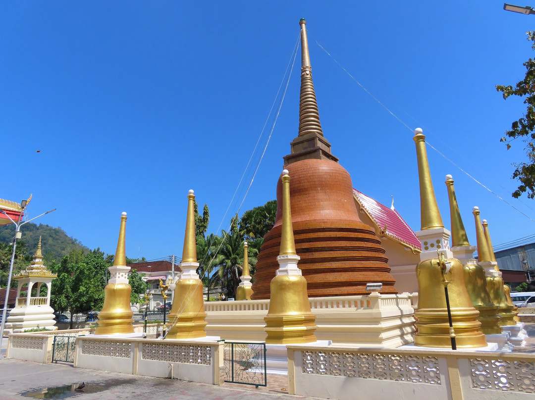 Wat Mongkol Nimit-Talat Yai必去景点