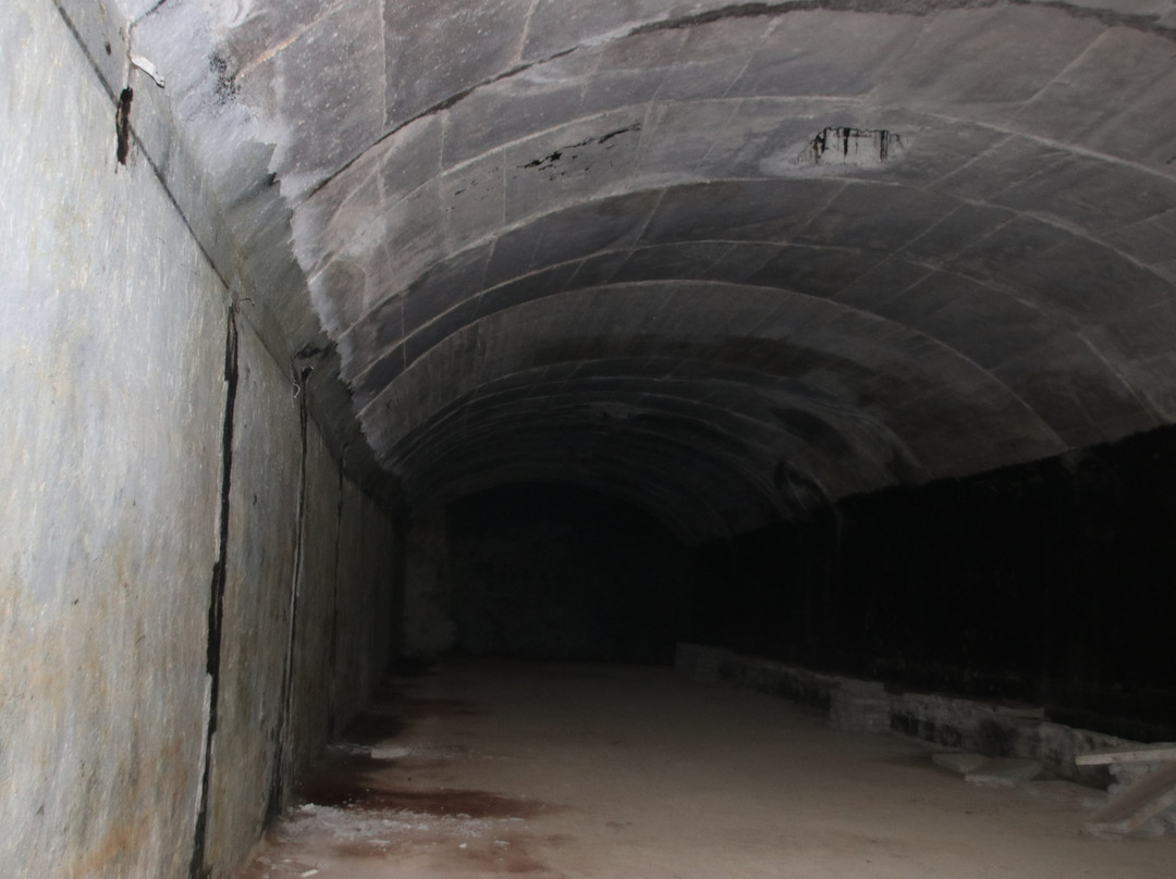 Tunnels of Pirogoshi-Corovode必去景点
