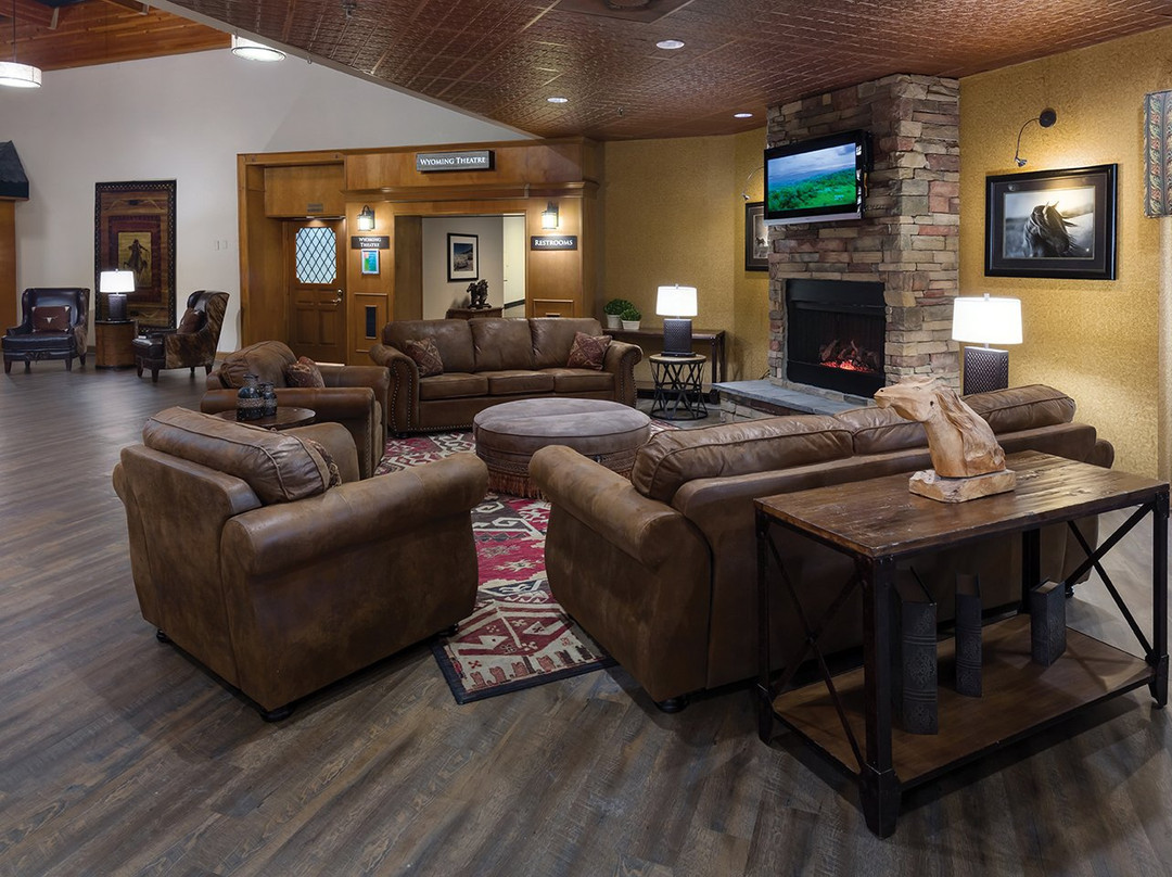 华美达酒店暨会议中心主图