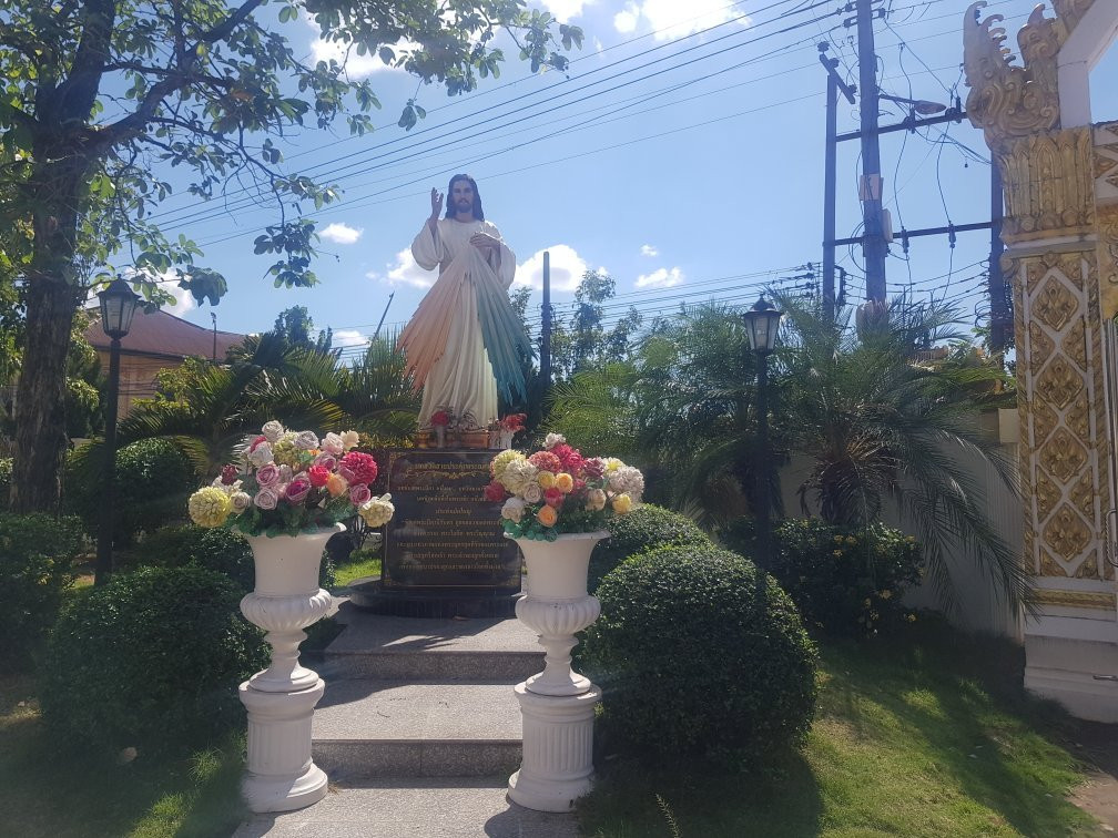 Ban Tharae Catholic Community-沙功那空必去景点