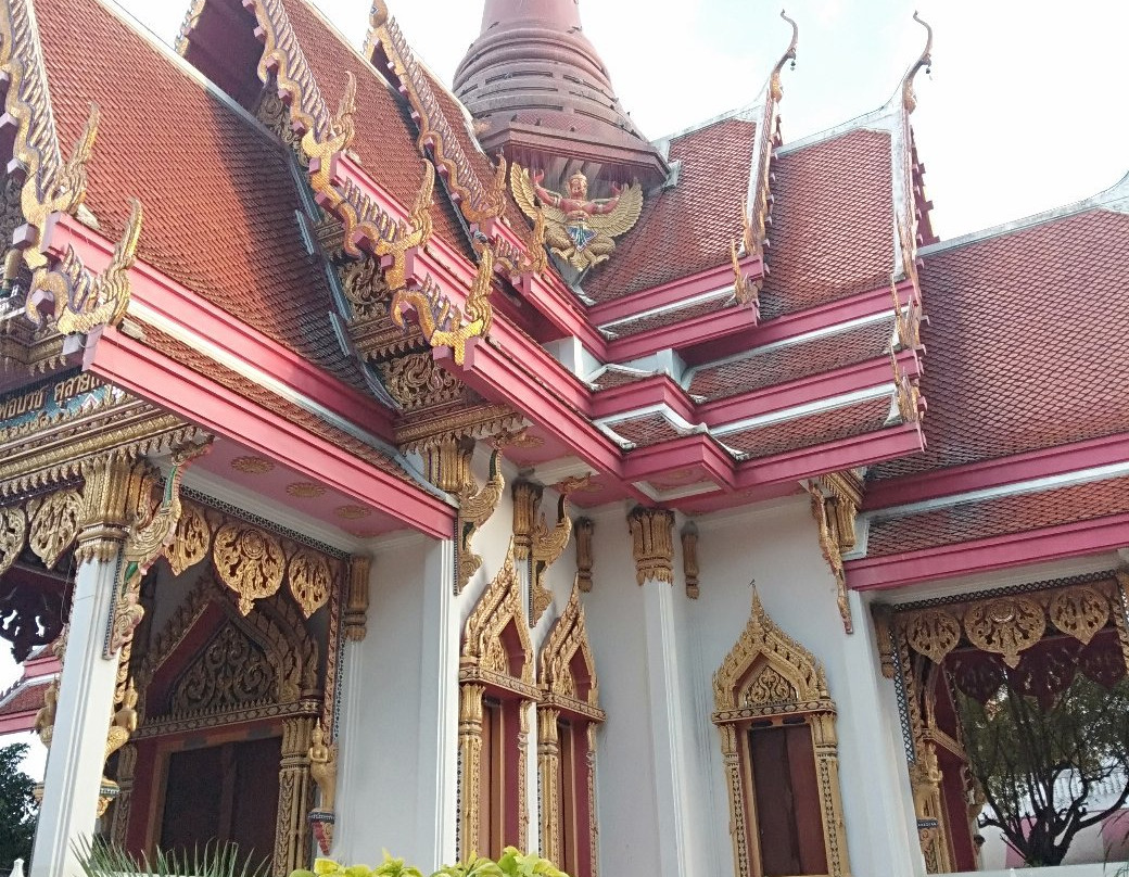 Wat Thap Kradan-颂丕农必去景点
