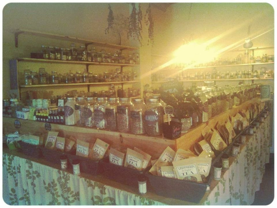 Under The Elder Tree Apothecary & Healing Arts-Wheeling必去景点