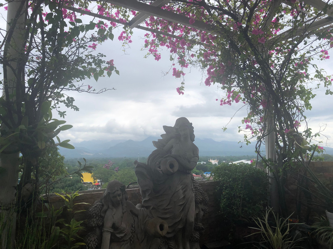 埃森西亚酒店主图