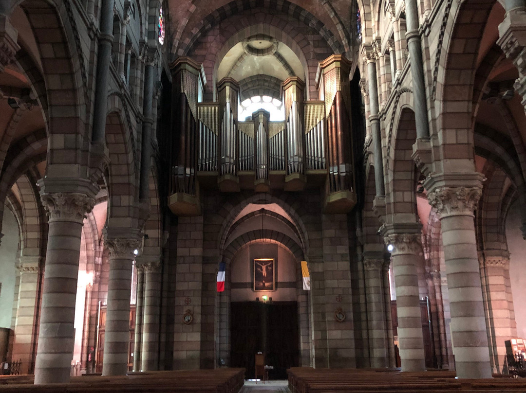 Cathédrale Notre-Dame-et-Saint-Arnoux景点图片