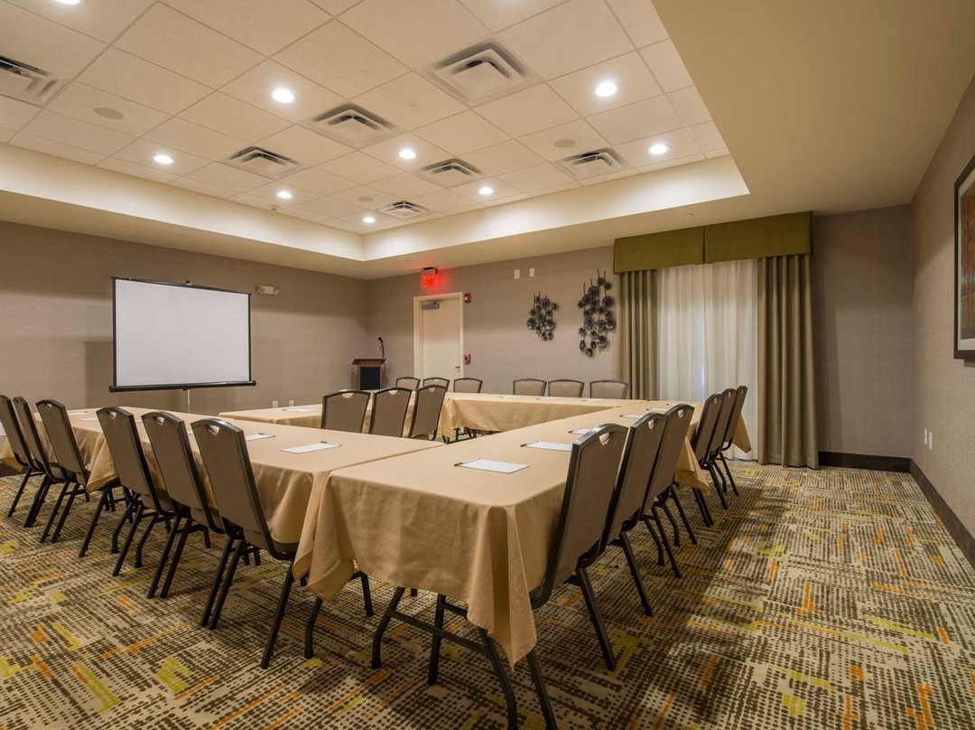 Hampton Inn Waynesboro主图