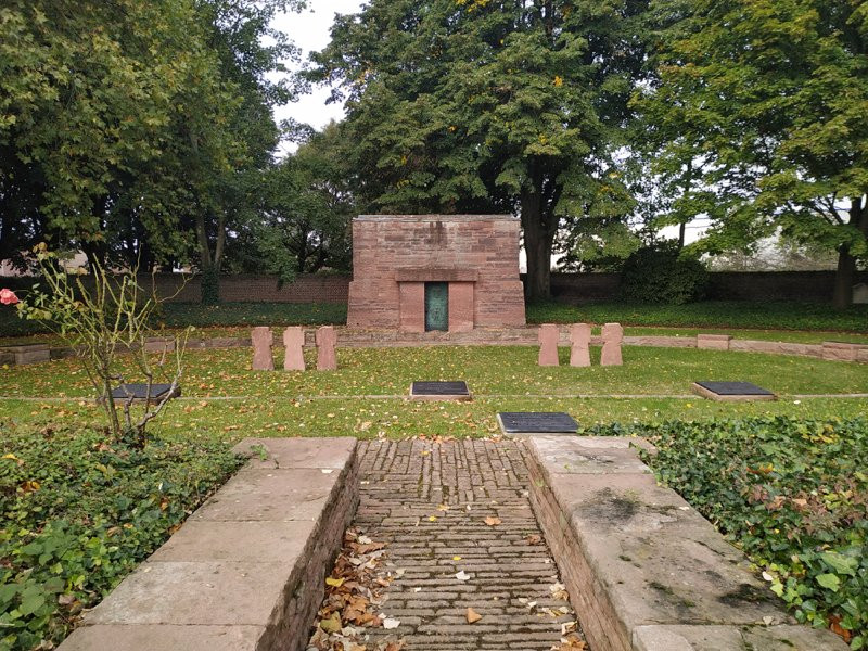 Deutscher Soldatenfriedhof Haubourdin-Haubourdin必去景点