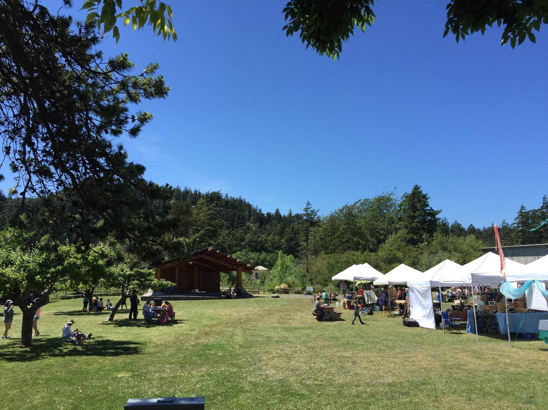 Orcas Island Farmers Market景点图片