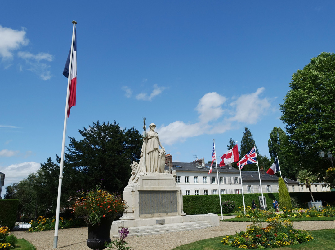 Jardin de L'Eveche-Ville de Lisieux必去景点