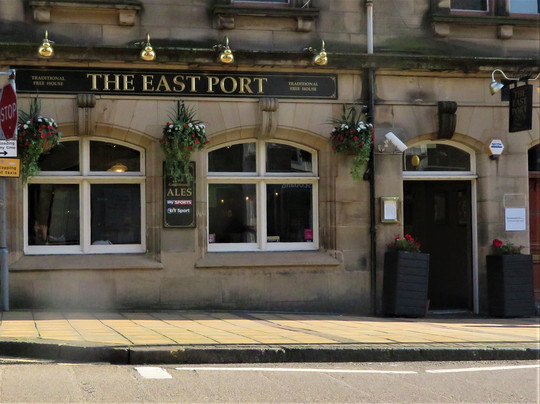 East Port Bar-丹弗姆林必去景点