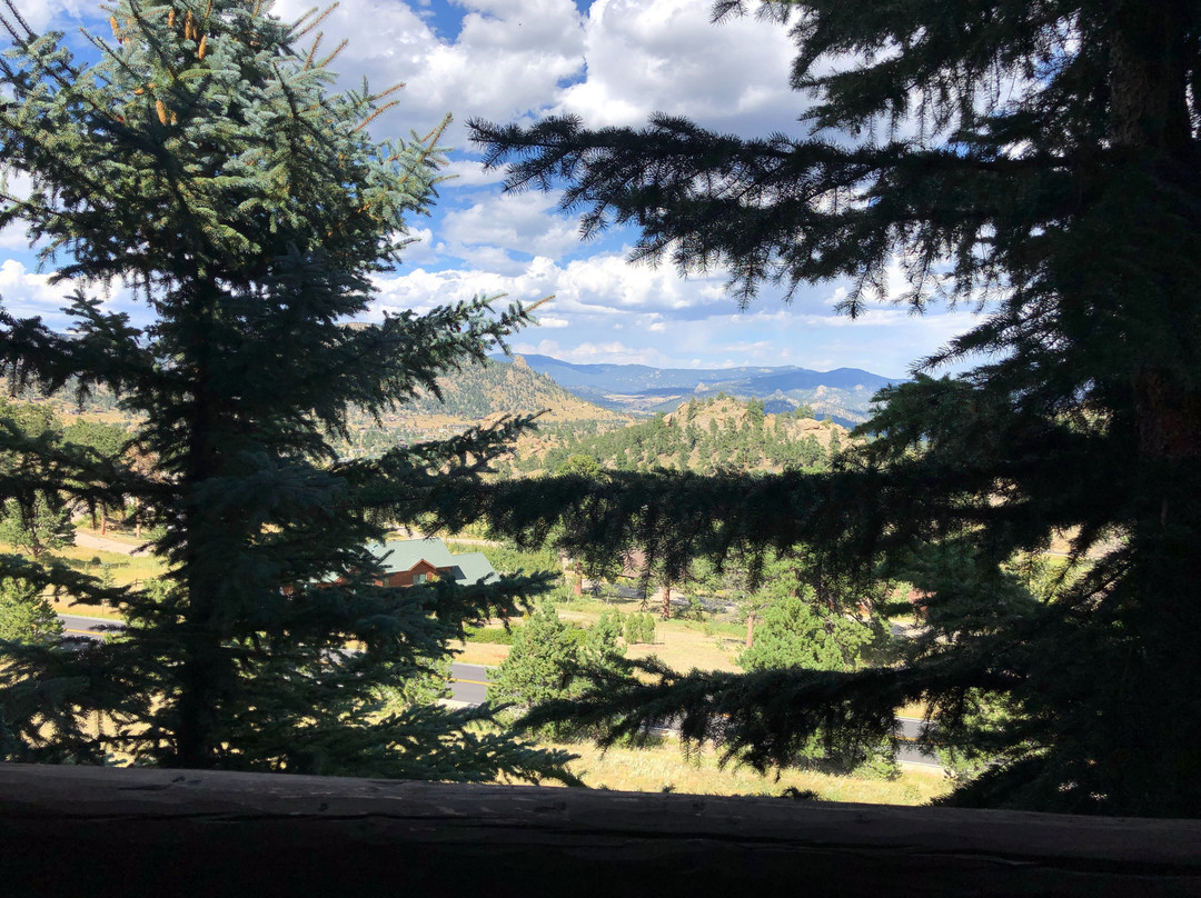 Taharaa Mountain Lodge主图