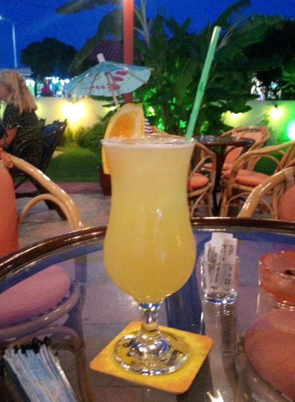 Antonis Cocktail Bar-科林比亚必去景点