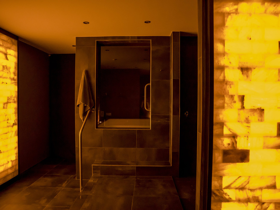 Salzkeller  Medical Floating Spa-库尔必去景点