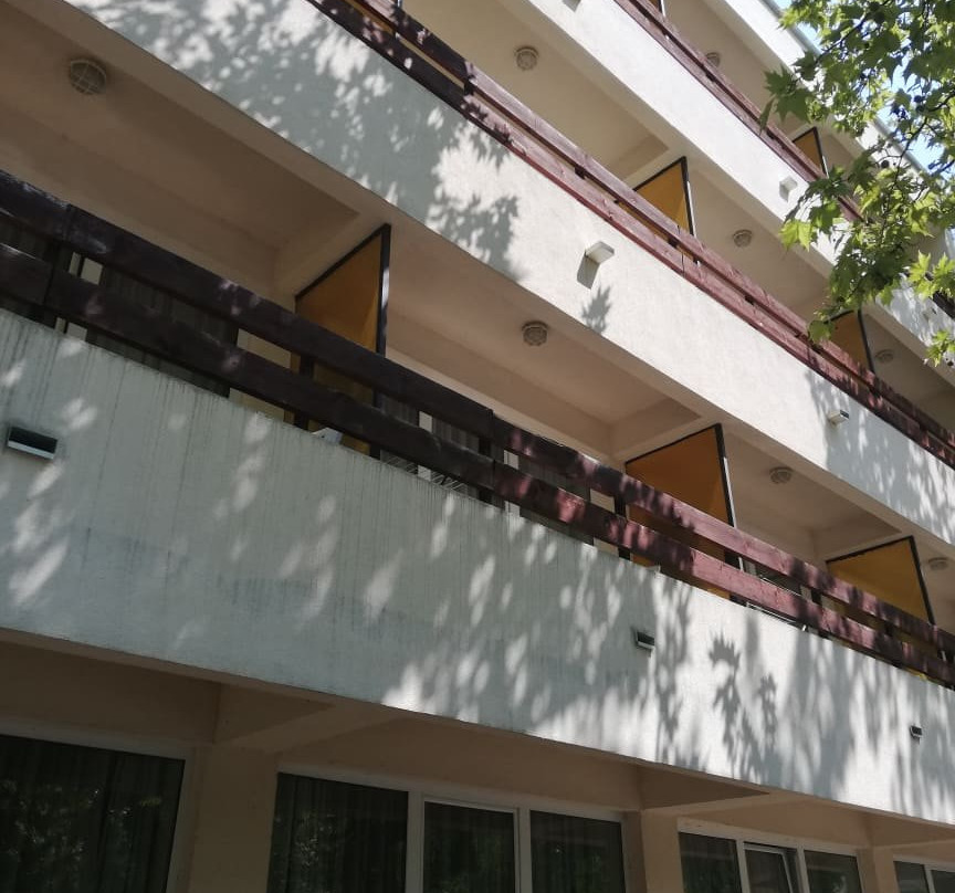 家庭吻旅馆主图
