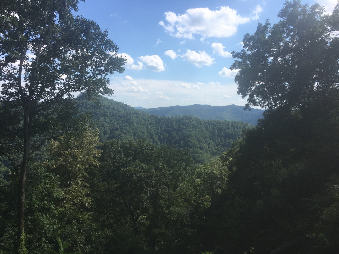 Hatfield-McCoy Trail-Lyburn必去景点