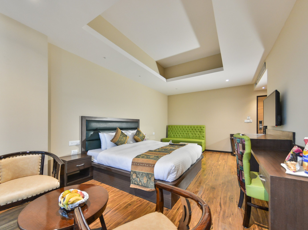 Golden Tulip Kashmir主图