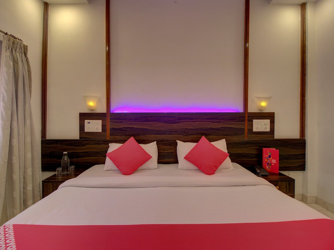 OYO 1781 Hotel Panchratna主图