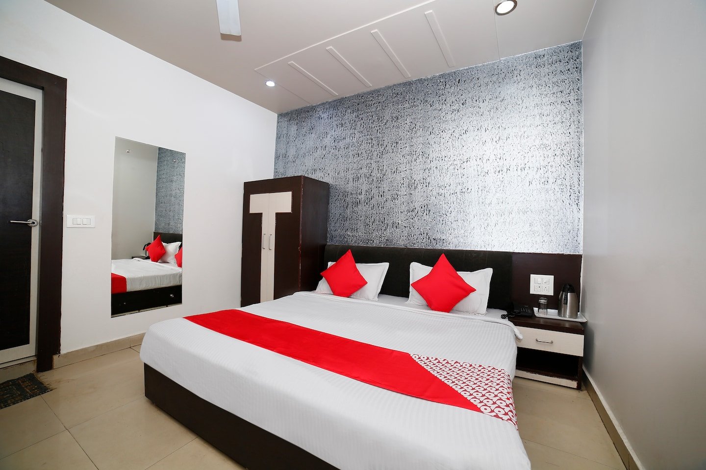 Om Residency Churned-官方