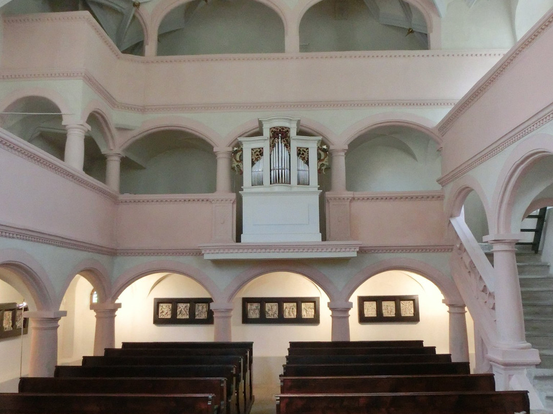 Kostel Sv. Florian-拉贝河畔乌斯季必去景点