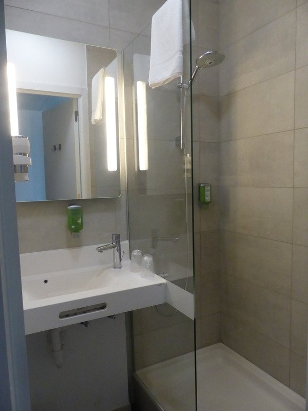 B&B HOTEL Antwerpen Zuid-浴室