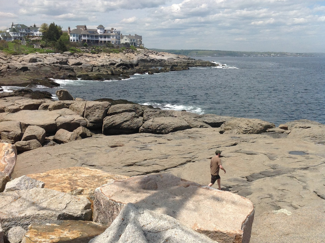 The Coast Village Inn & Cottages主图