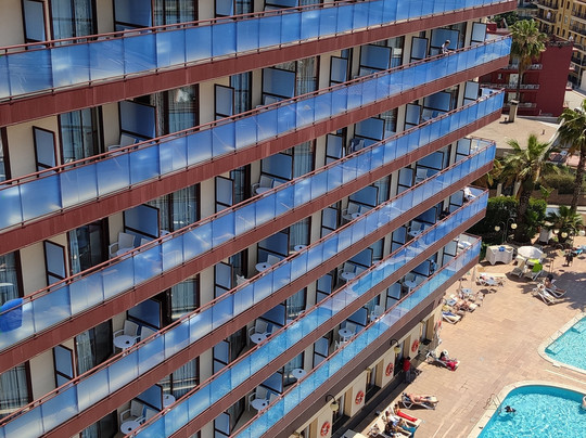 H·Top卡里拉宫酒店主图