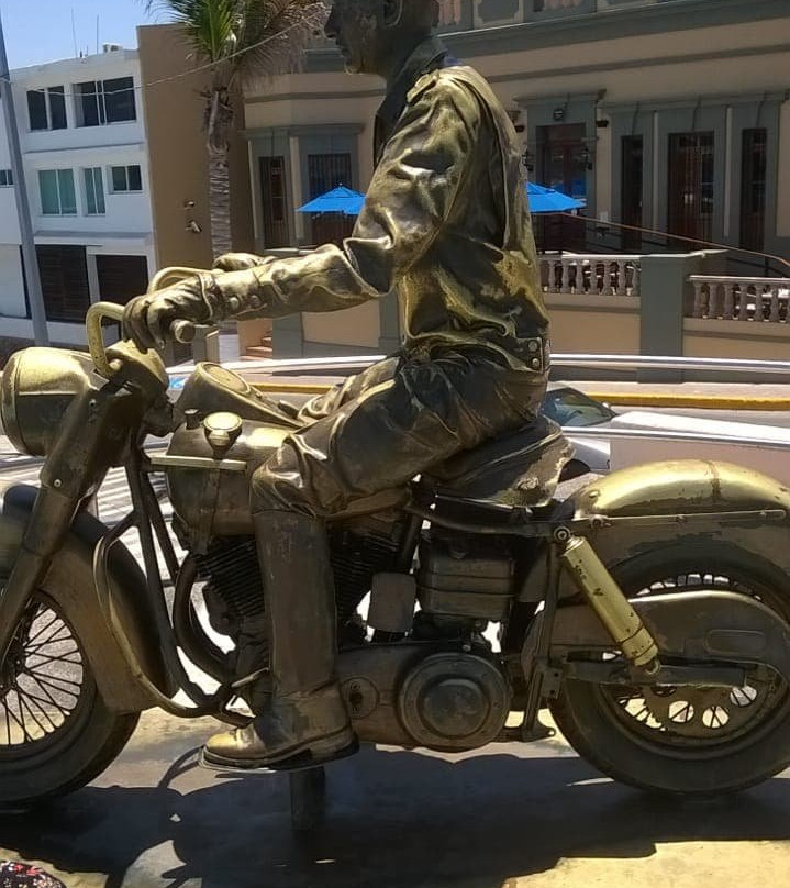 Monumento a Pedro Infante-马萨特兰必去景点