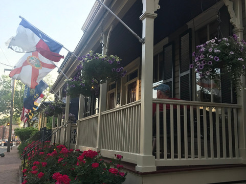 旗帜之家旅馆主图