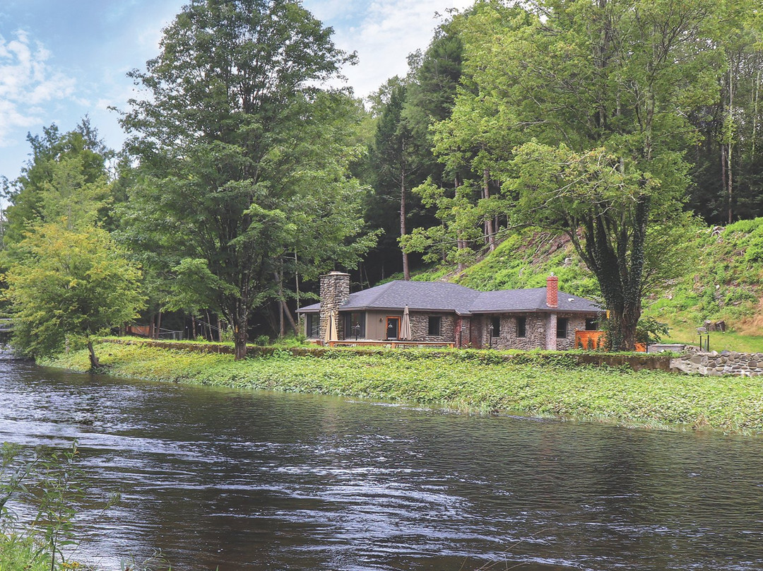Antrim Streamside