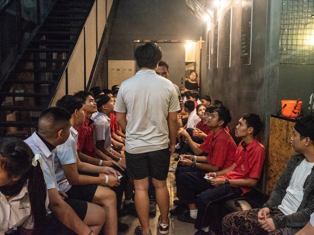 Yok Pok Ying Laser Games-曼谷必去景点