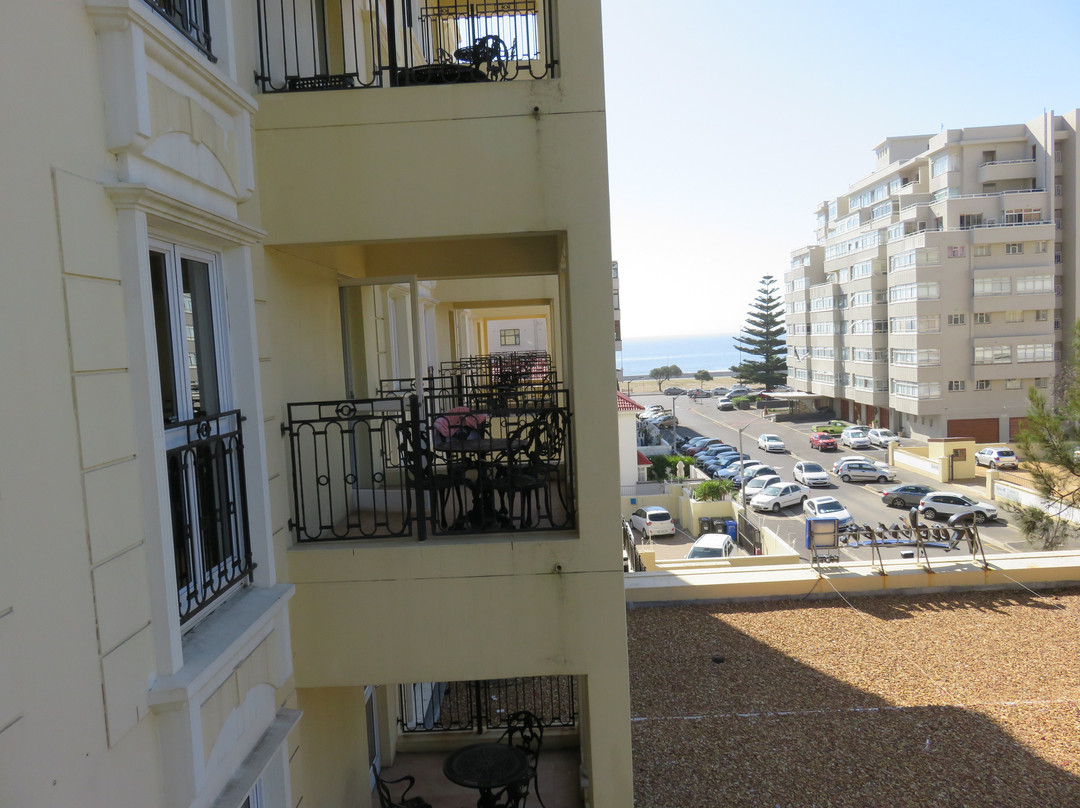 Radisson Blu Le Vendome Hotel, Cape Town主图