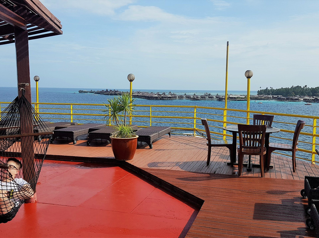 海洋探险潜水度假村主图