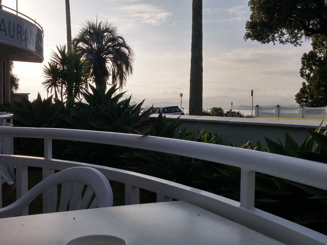 陶朗加海滨汽车旅馆主图