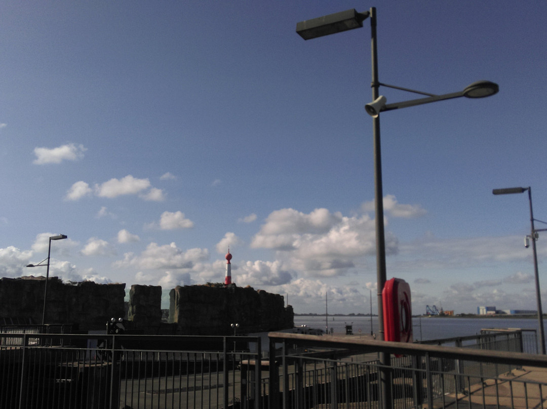 Schleuse Neuer Hafen-不来梅港必去景点