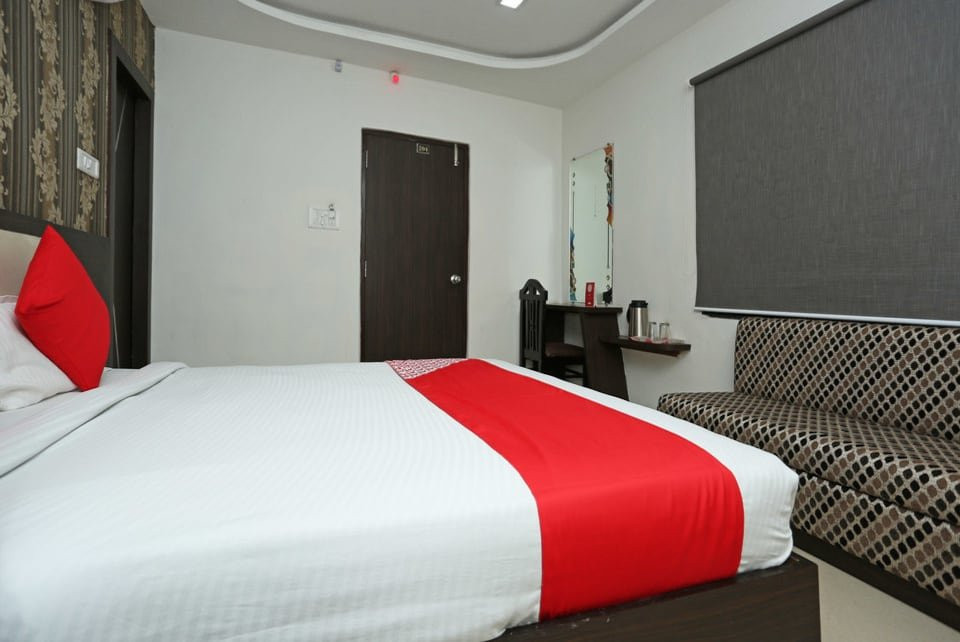 OYO 11943 Hotel Yugantar Palace主图