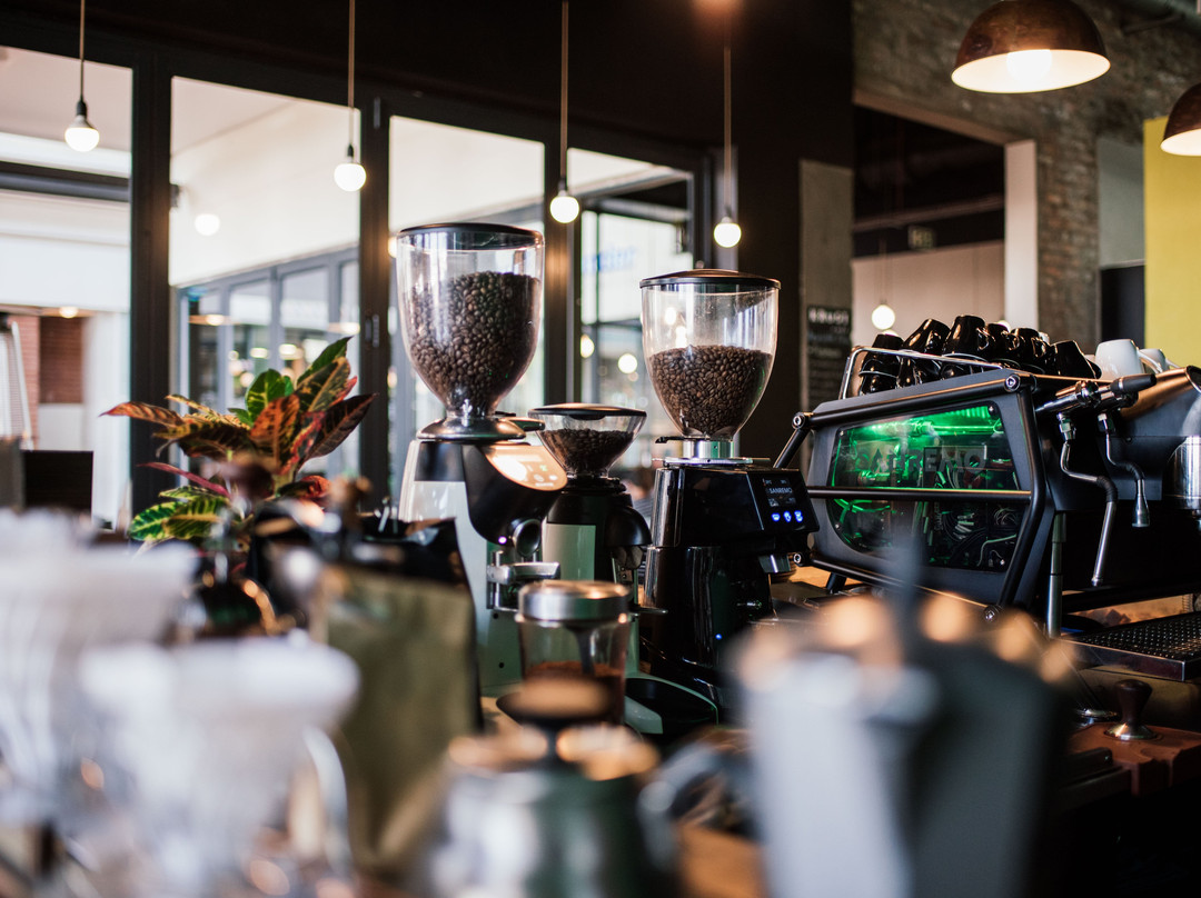 乔治餐馆和美食-Krust Cafe