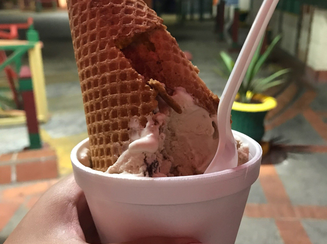 Garrison餐馆和美食-Cake Me Away Pastry