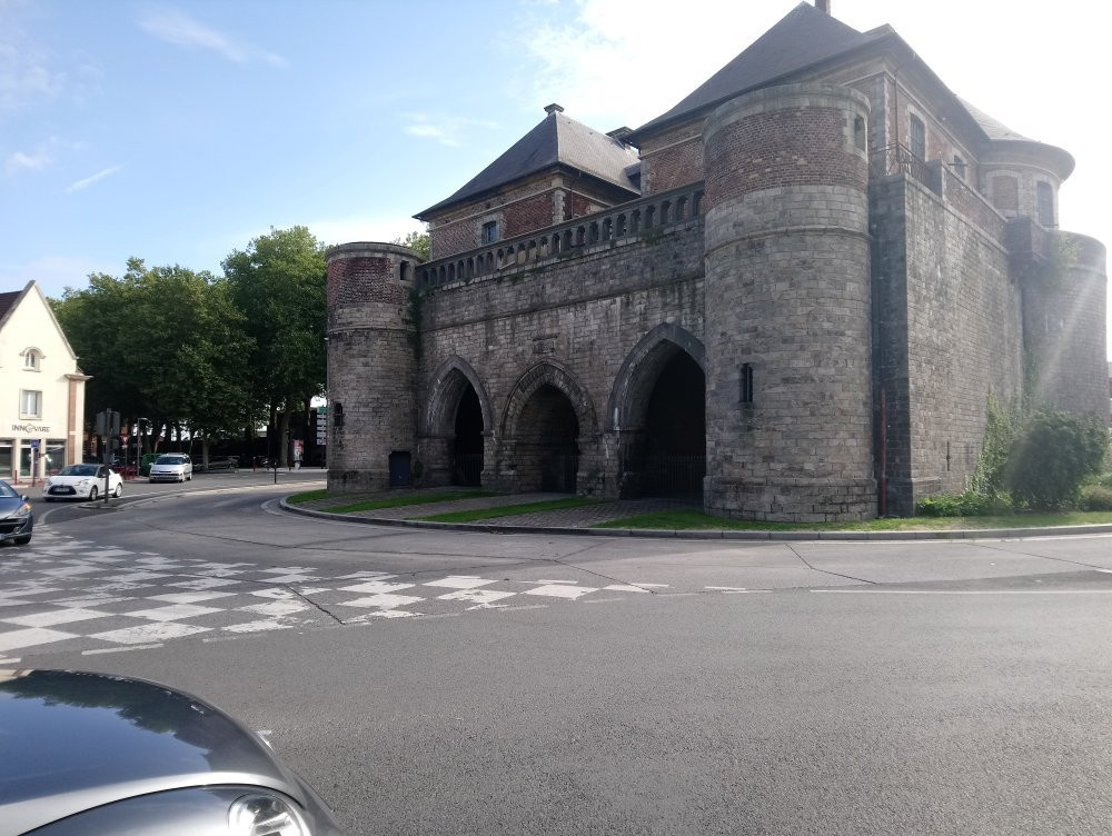 Porte de Valenciennes-杜埃必去景点