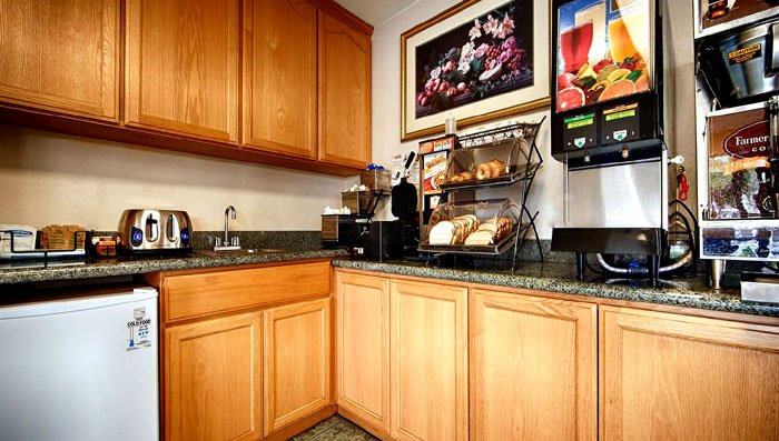 Cloverdale Wine Country Inn & Suites主图