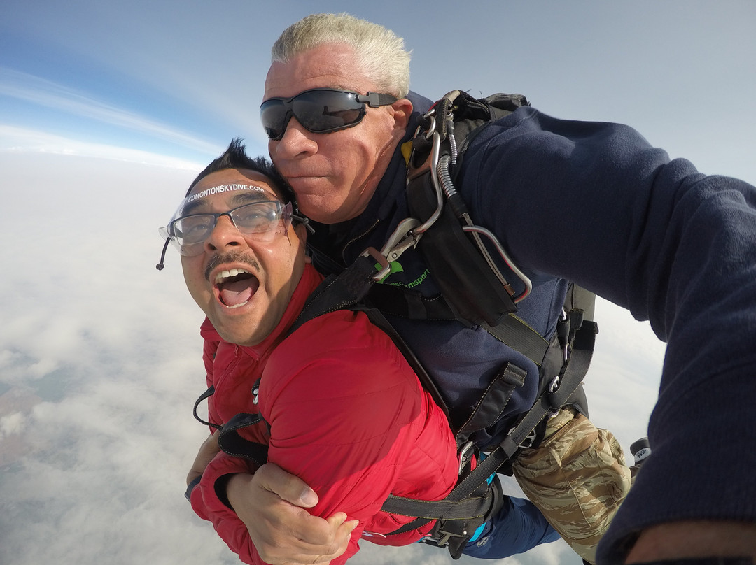 Skydive Extreme Calgary景点图片