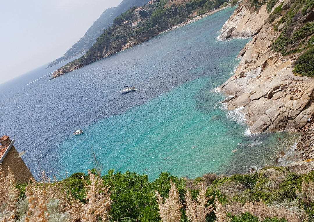 Cala dello Smeraldo-Isola del Giglio必去景点