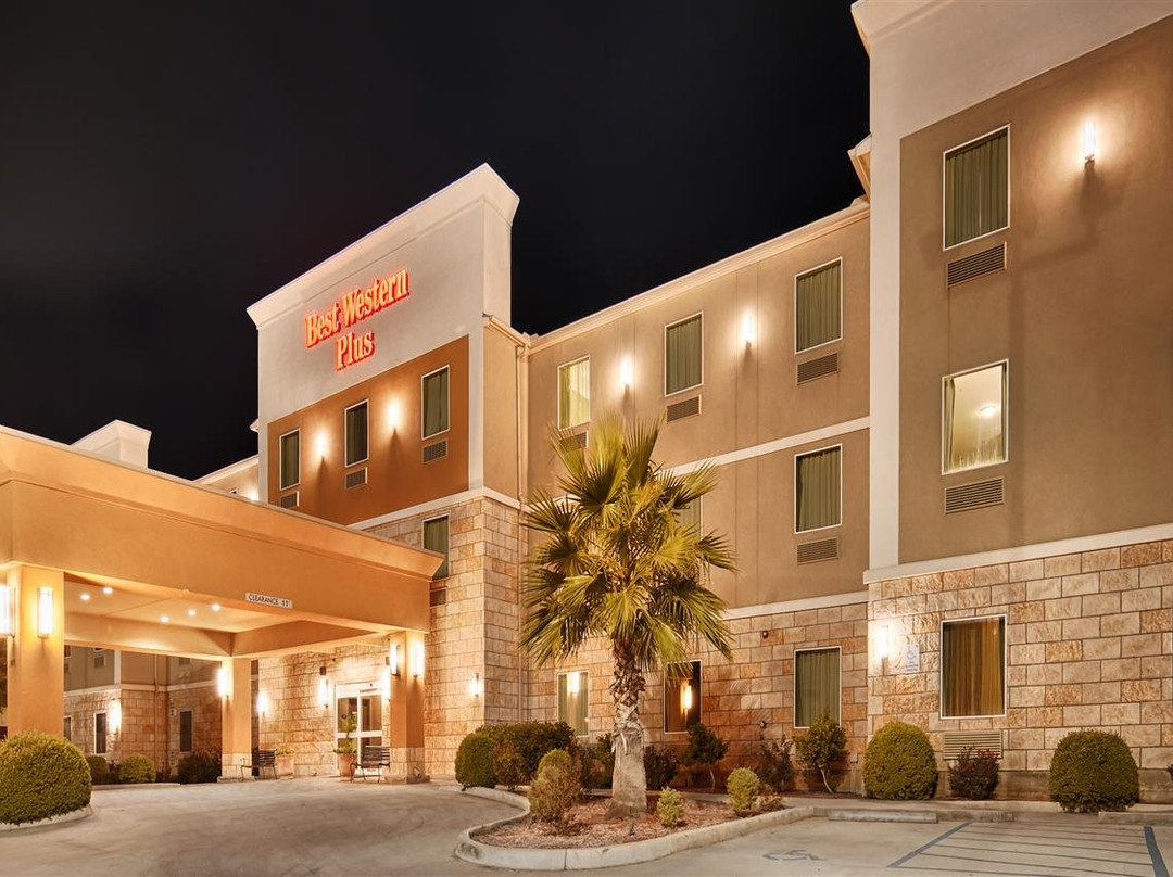 Best Western Plus Carrizo Springs Inn & Suites主图